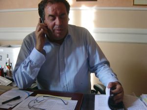 Il Presidente della Provincia di Chieti Enrico Di Giuseppantonio legge "Giorni di Follia. Presenze inquietanti a Pescara". Parte 2